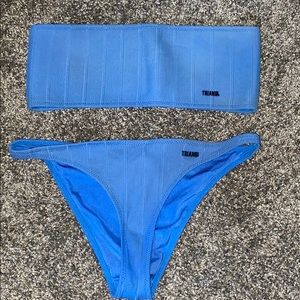 Triangl bikini READ CAPTION!!